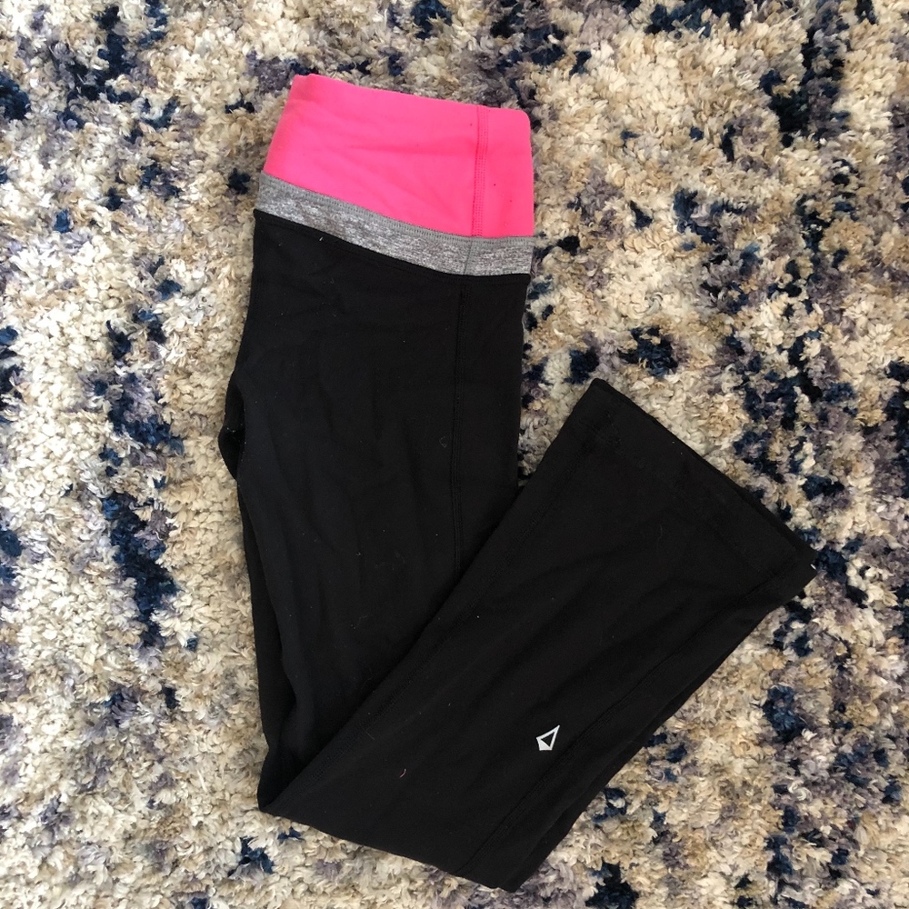 Ivivva Flared pants